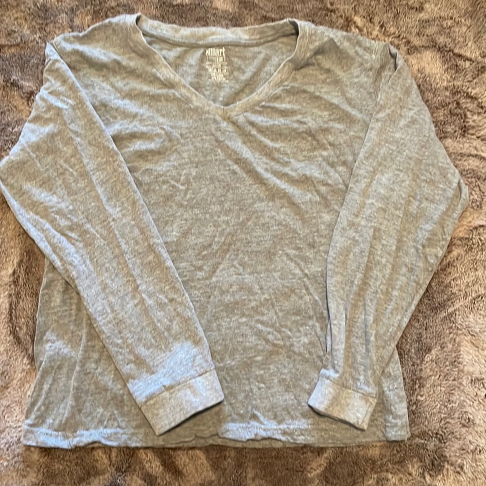 Long sleeve tee, worn once